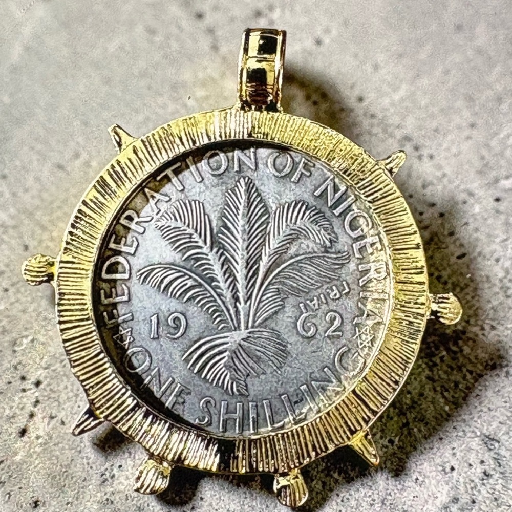 Gold Plated Queen Elizabeth II Coin Necklace – Silver Coin Y Lariat - Picture 5 of 5